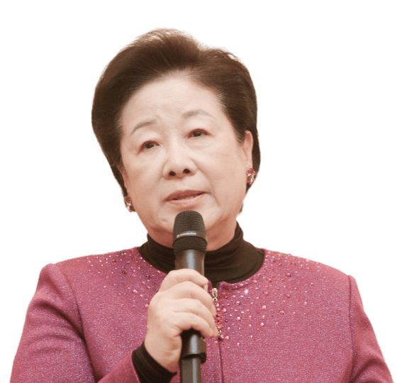 마이크를 들고 연설하는 한학자 총재